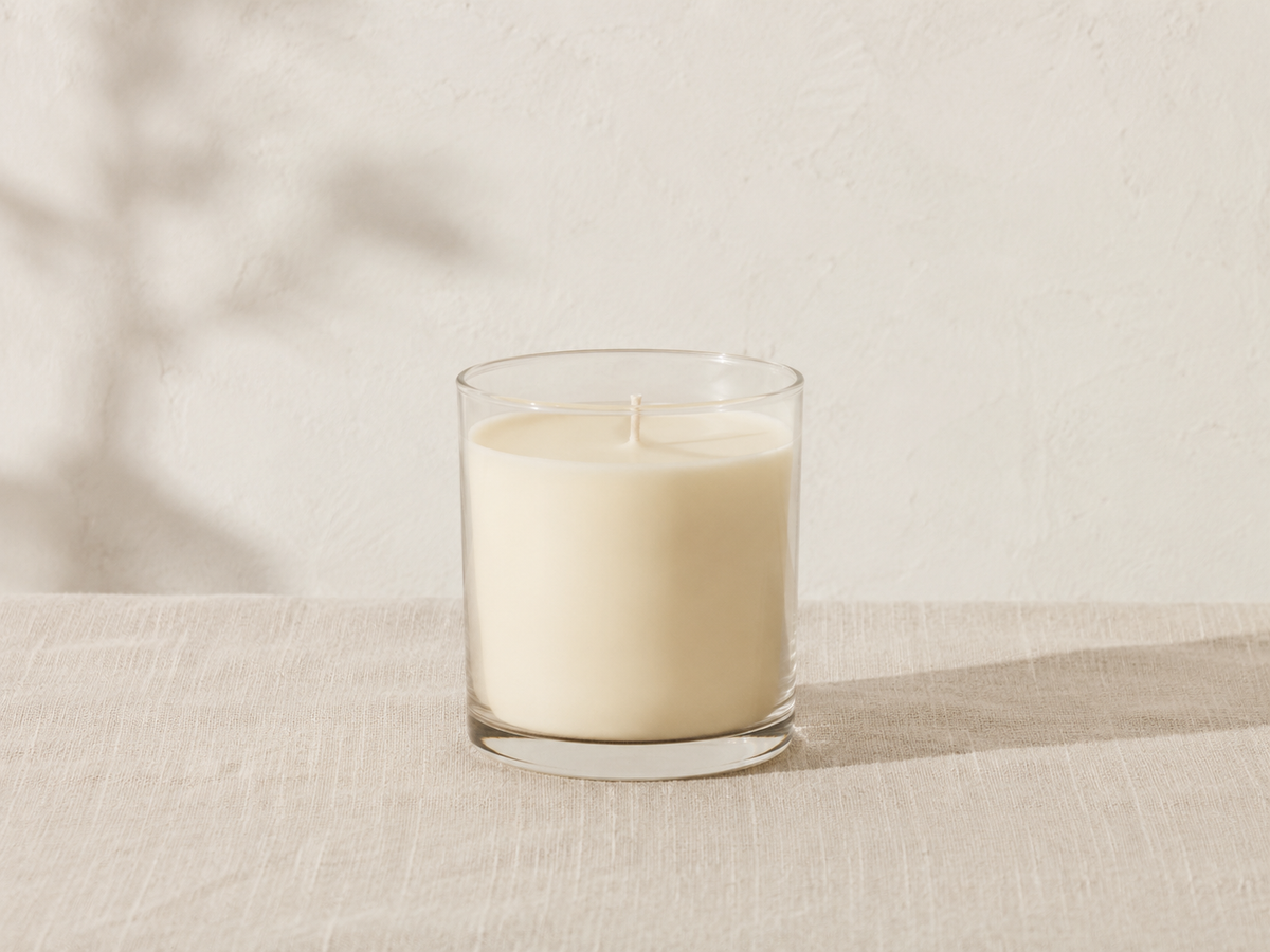 Bougie brume dans son verre transparent, de face