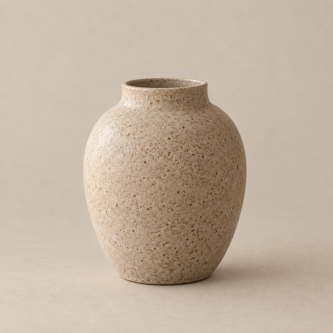 Vase Ler en grès moucheté sable